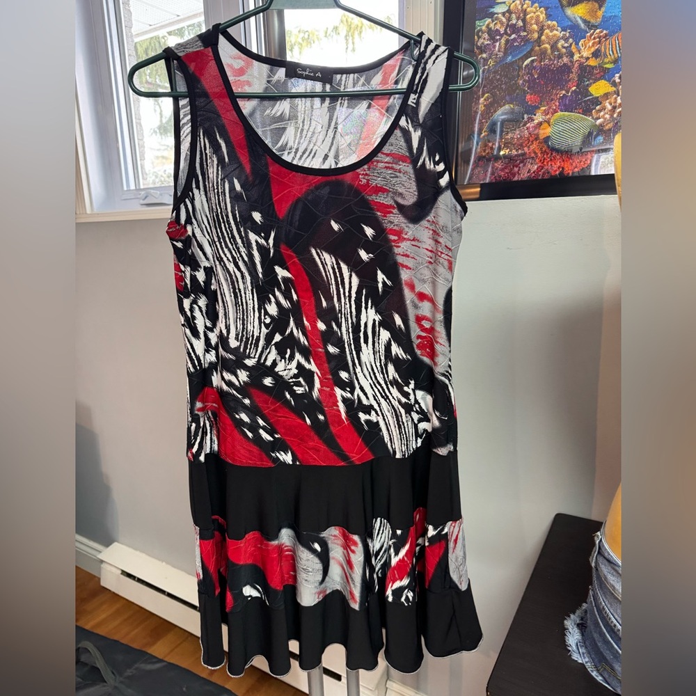 Chic Black and Red Abstract Midi Dress